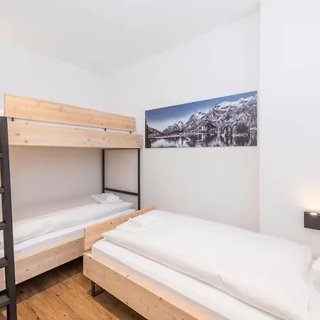 Randolins Familienresort Отель Санкт-Мориц