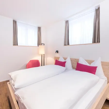 Randolins Familienresort Отель Санкт-Мориц